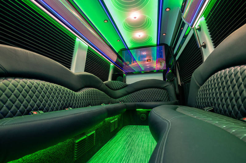 Sprinter Limo - 15